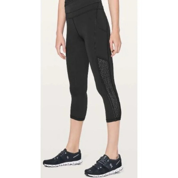 Lululemon Ready To Race Crop *21" Black-sz 4 - Picture 4 of 10